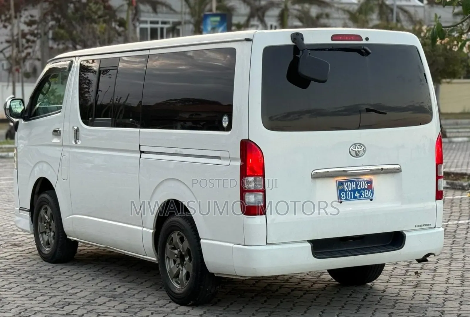 Toyota HiAce 2009 White
