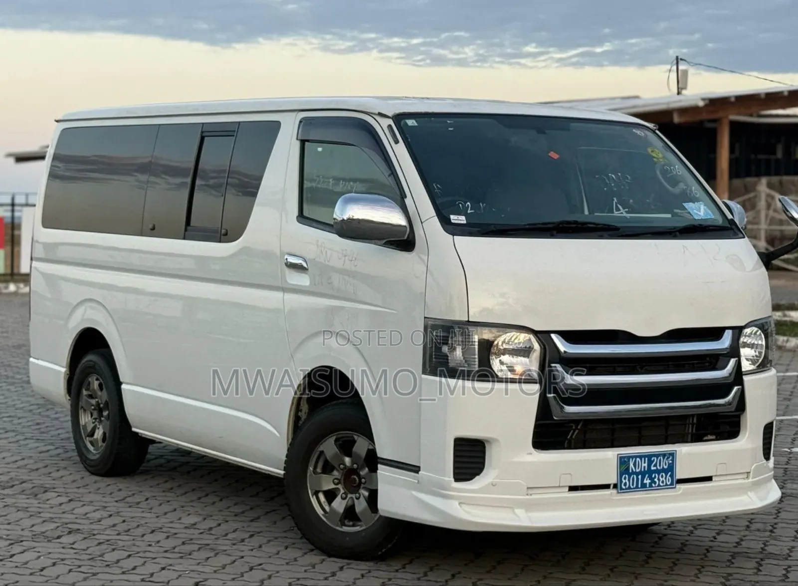 Toyota HiAce 2009 White