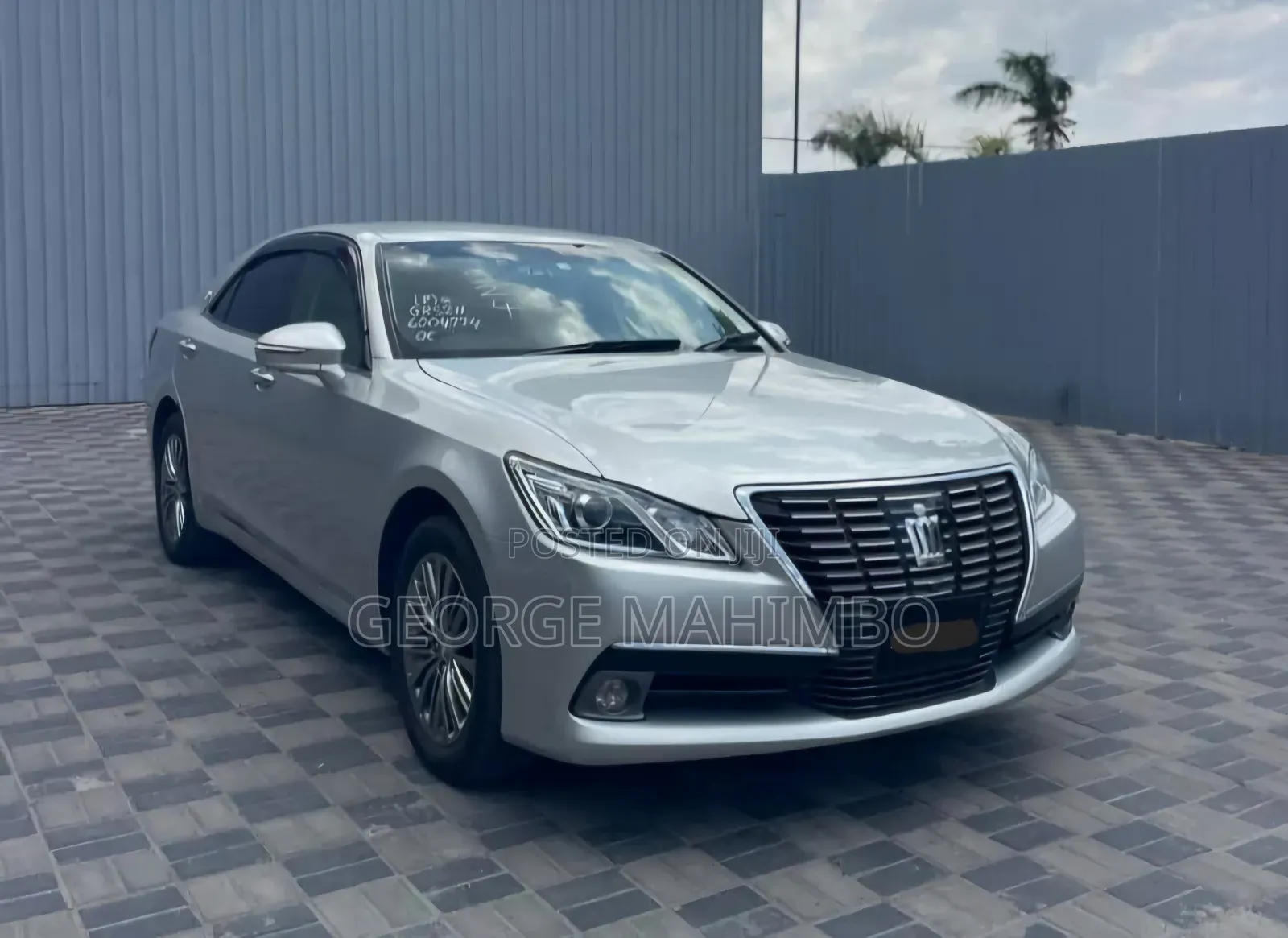 Toyota Crown 2014 Silver