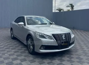 Toyota Crown 2014 Silver