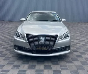 Toyota Crown 2014 Silver