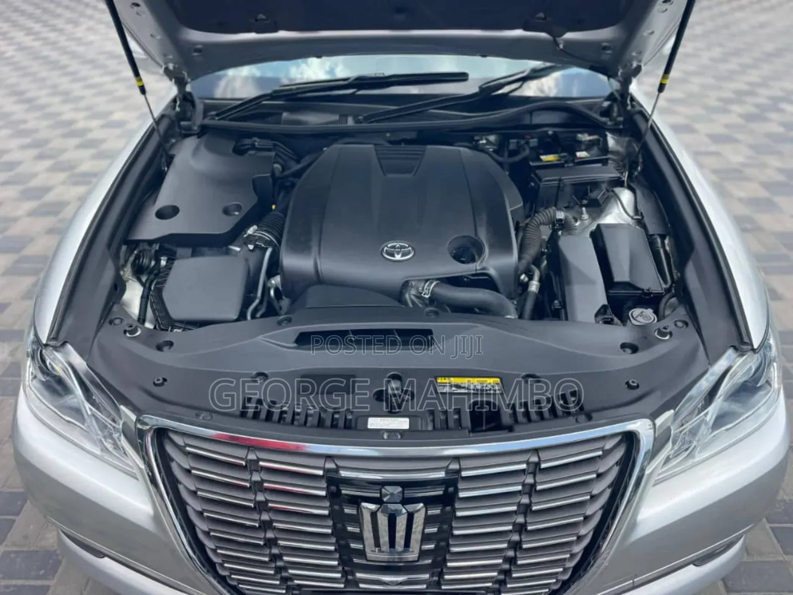 Toyota Crown 2014 Silver
