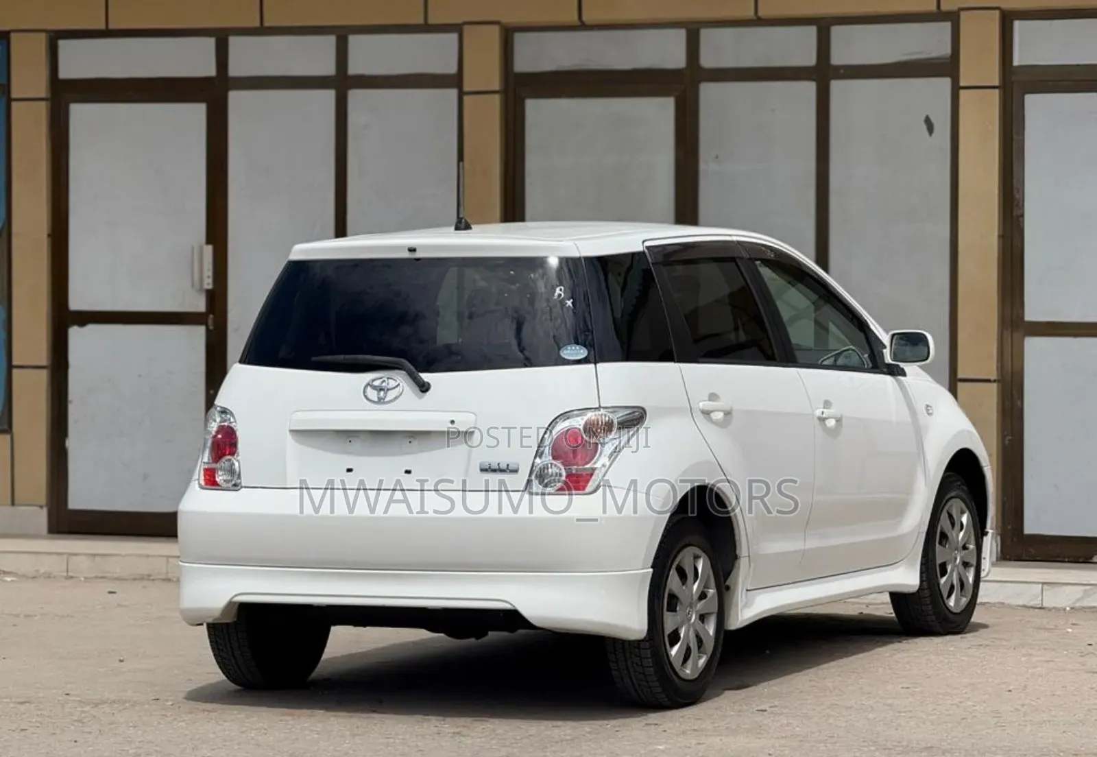 Toyota IST 2005 Off white