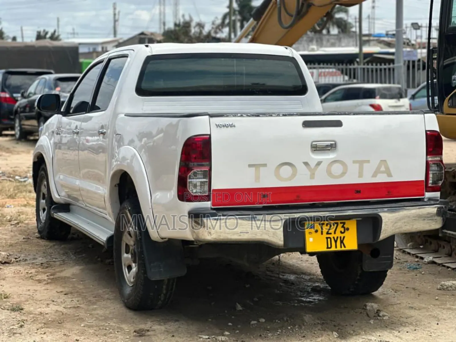 Toyota Hilux 2012 White