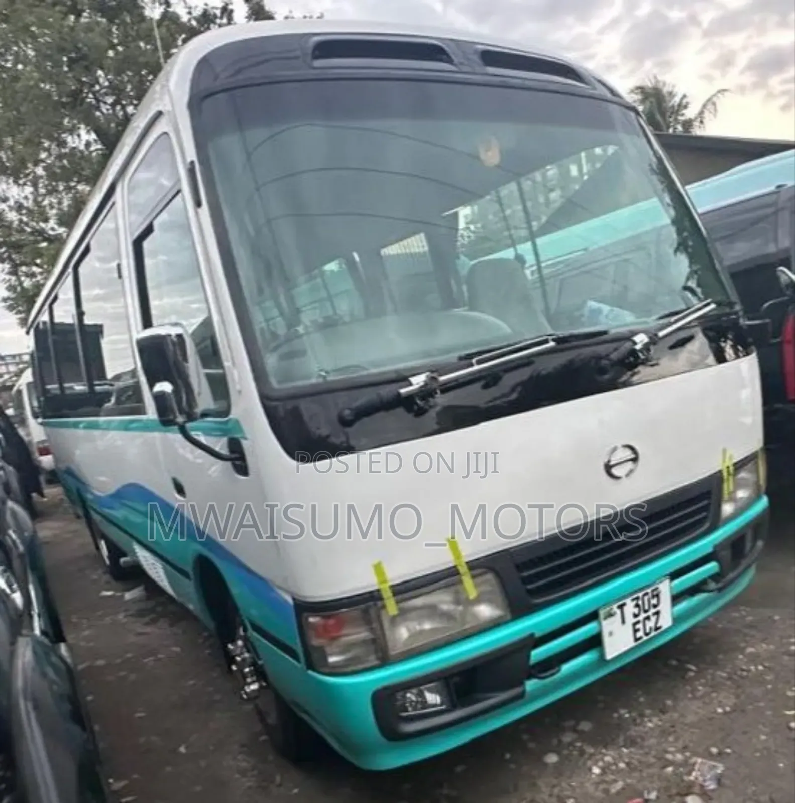 Toyota Coaster 2003 White