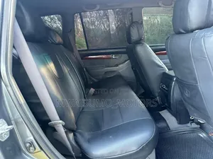 Toyota Land Cruiser Prado 2005 Gray