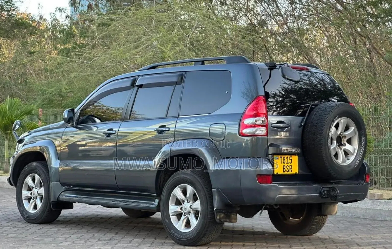 Toyota Land Cruiser Prado 2005 Gray
