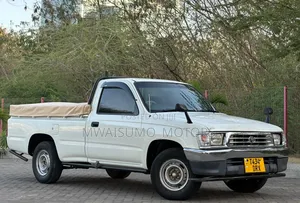 Toyota Hilux 1998 White
