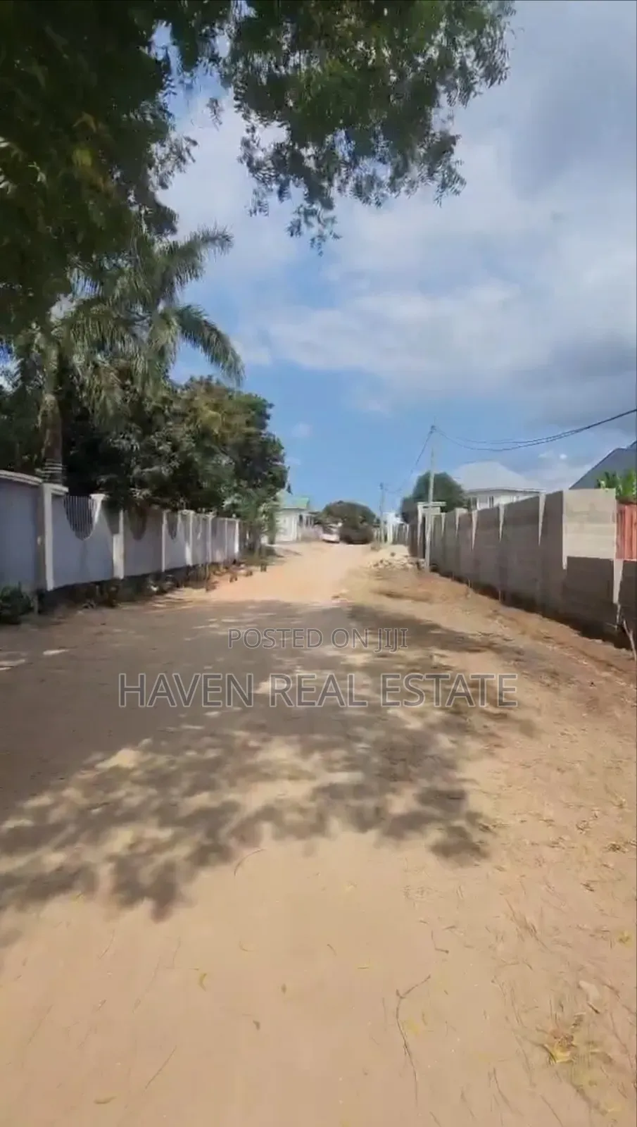 Plot Inauzwa Madale Kwa Kawawa