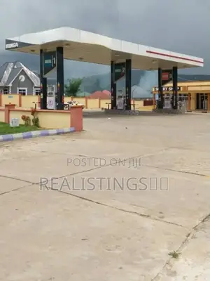 Iringa: Nauza Petrol Station/Sheli Na Viwanja Viwili Vikubwa Kwa Bei 1