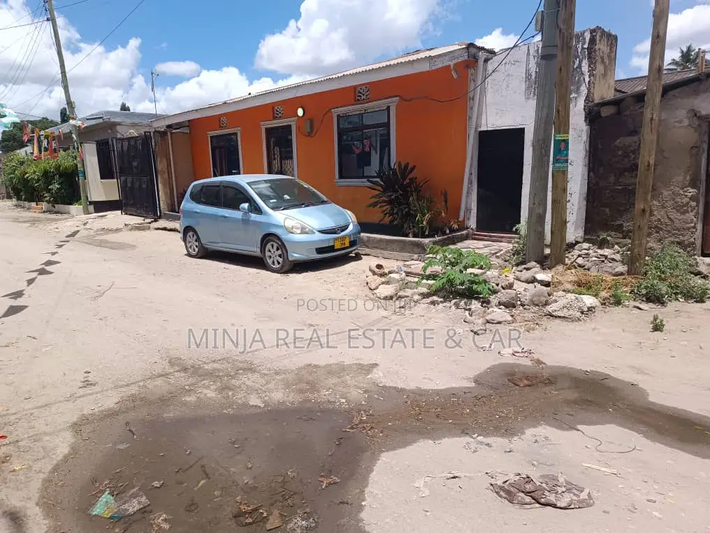 7bdrm House in Kinondoni for sale