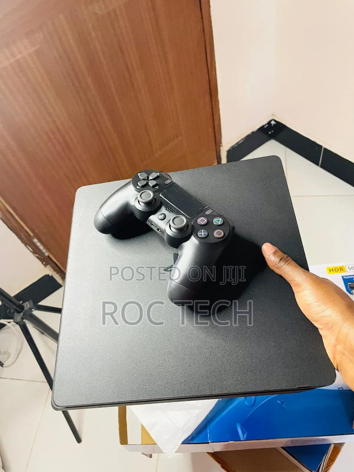 Playstation 4 Slim Cheaped 5 Games