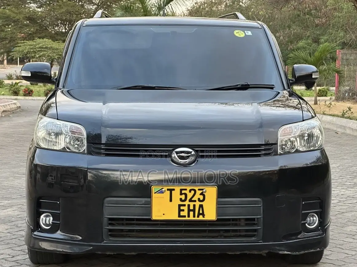 Toyota Corolla Rumion 2010 Black