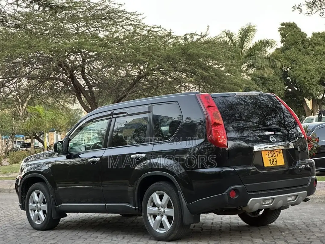 Nissan X-Trail 2010 Black
