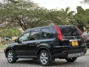 Nissan X-Trail 2010 Black