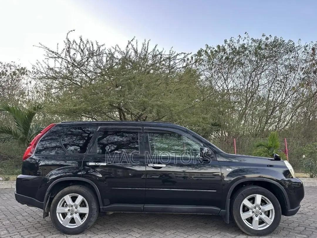 Nissan X-Trail 2010 Black