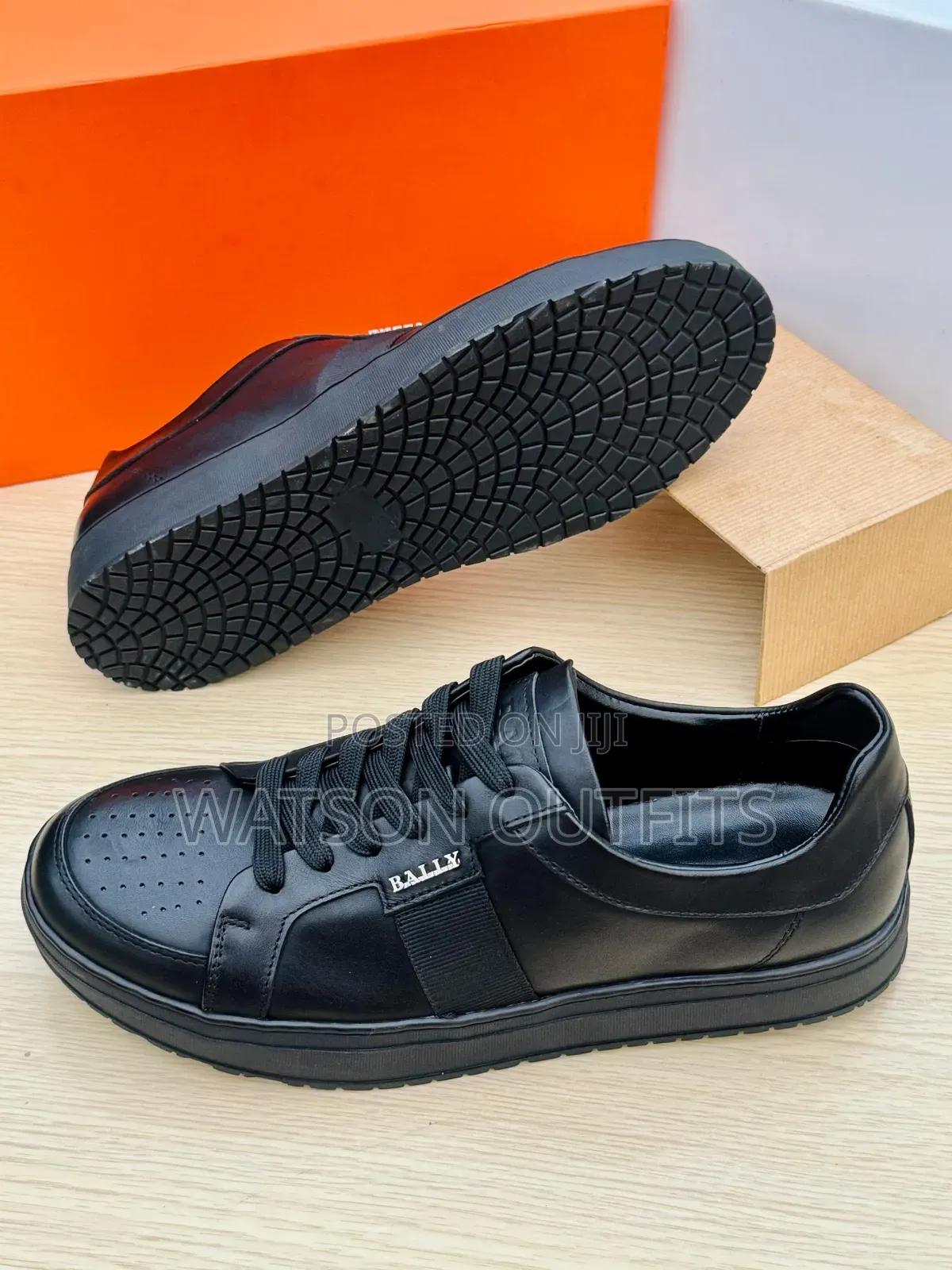 Men's Shoes Very Very Top With Smart Looking