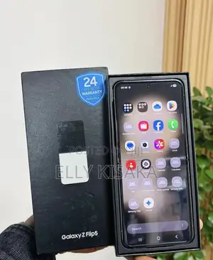 New Samsung Galaxy Z Flip 5 256 GB Black