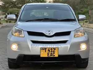 Toyota IST 2009 Silver