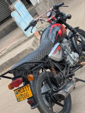 Bajaj Boxer X125 2024 Black
