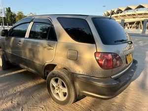 Toyota Harrier 2003 Gold