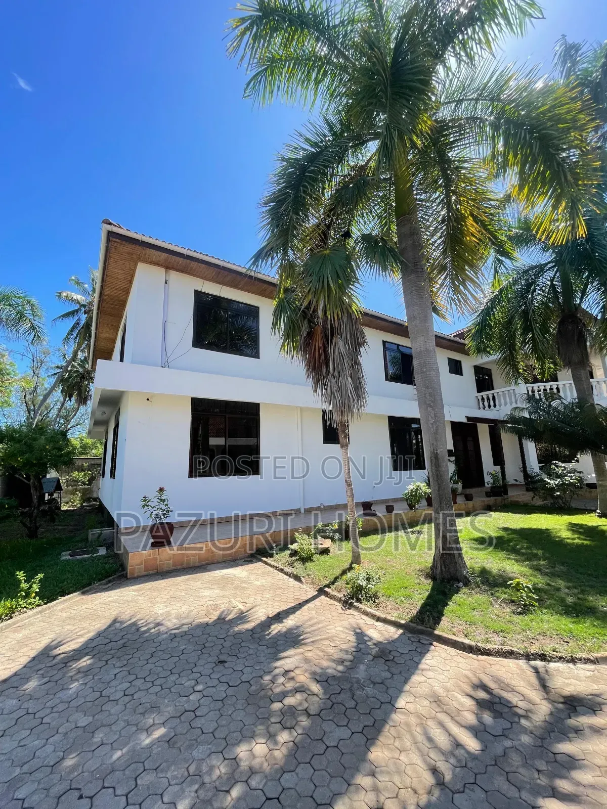 8bdrm Bungalow in Kwazena, Mbezi Beach for sale