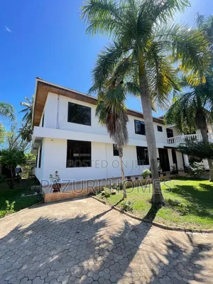 8bdrm Bungalow in Kwazena, Mbezi Beach for sale