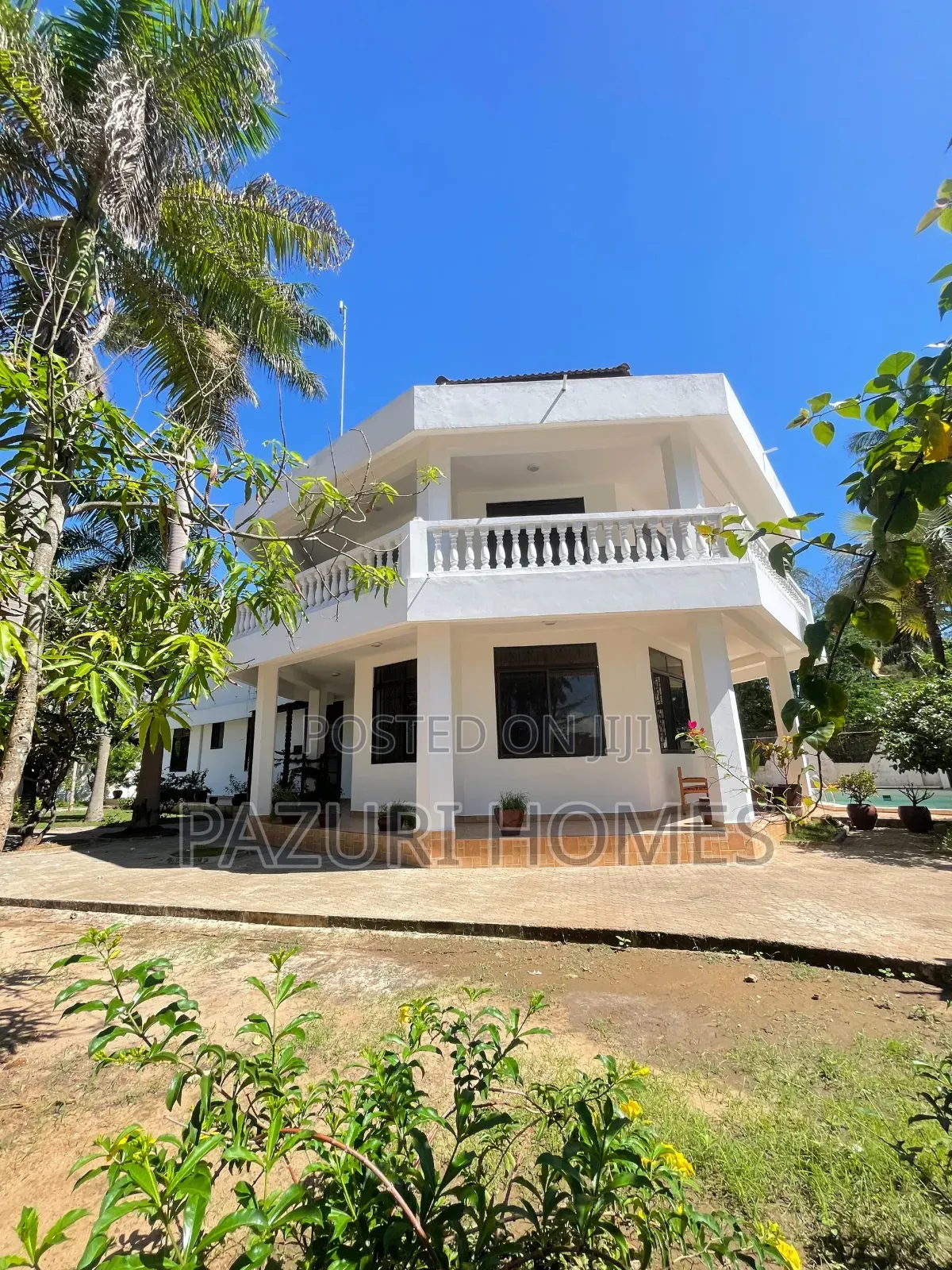 8bdrm Bungalow in Kwazena, Mbezi Beach for sale