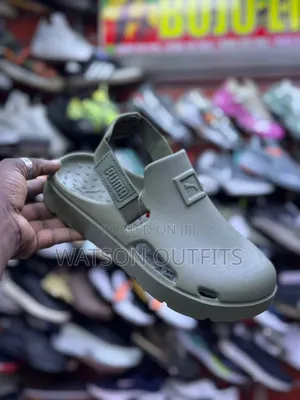 Men's Open Shoes or Footwears or Ride Very Very Smart