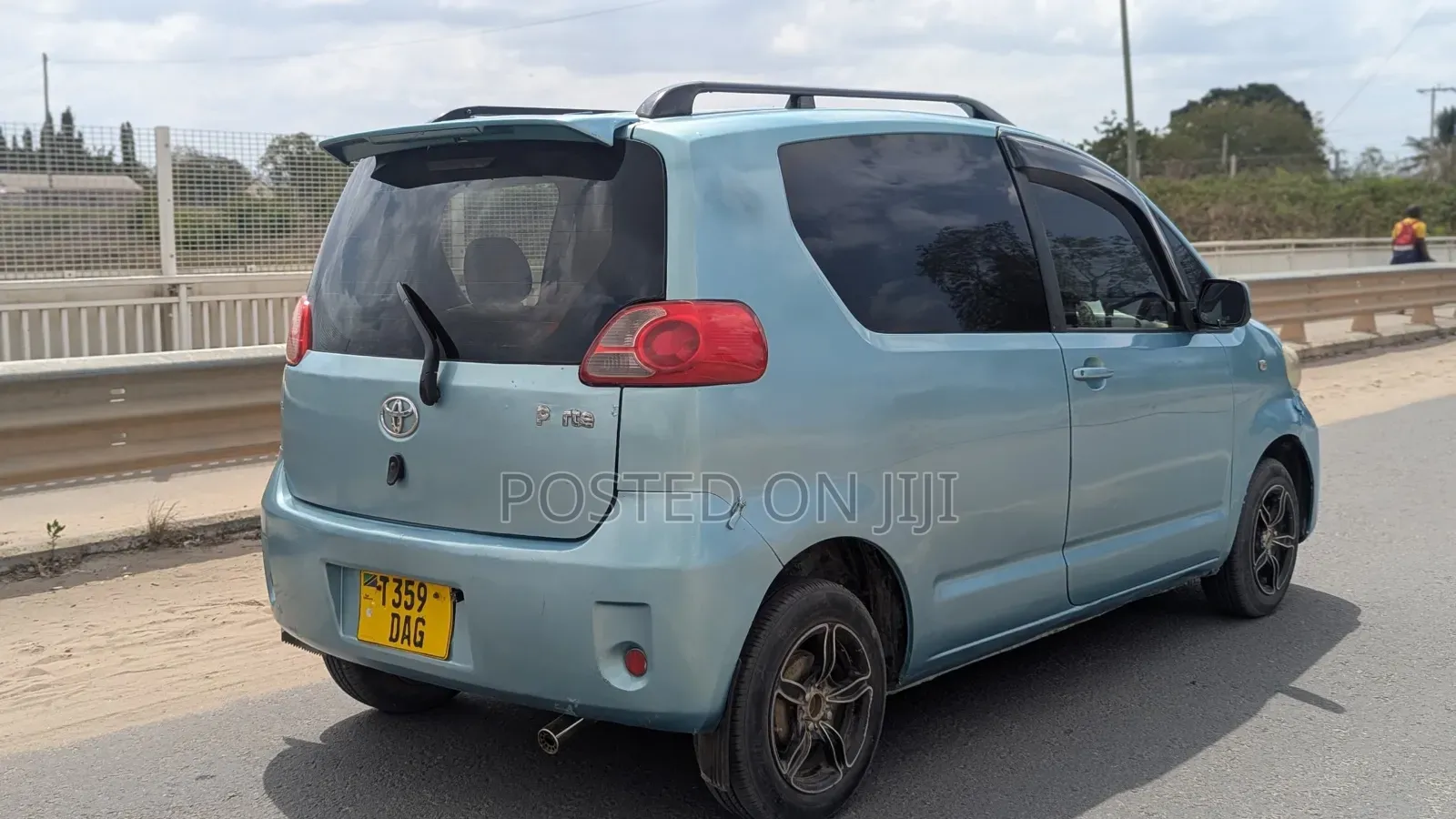 Toyota Porte 2005 Blue