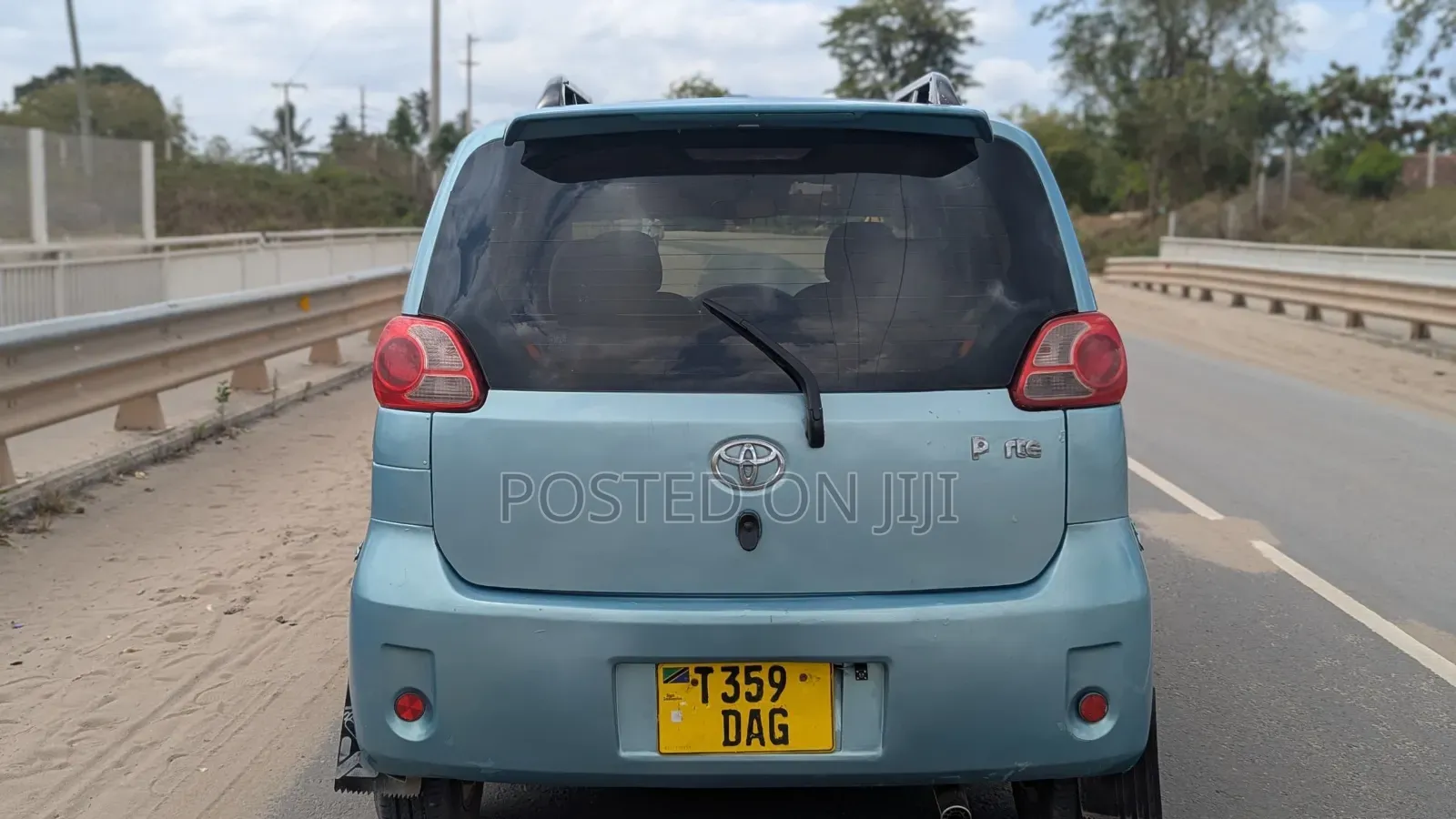 Toyota Porte 2005 Blue