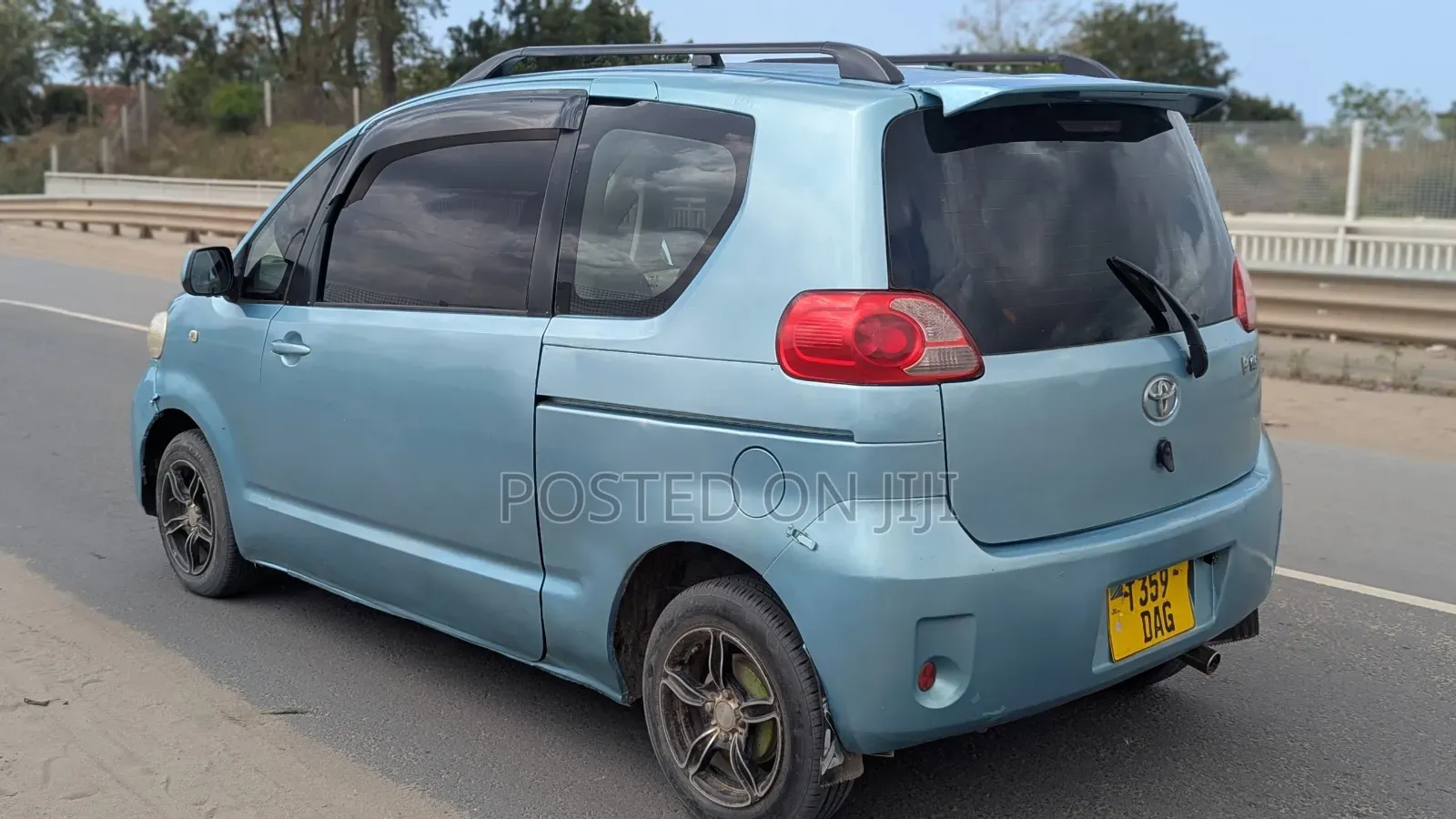 Toyota Porte 2005 Blue