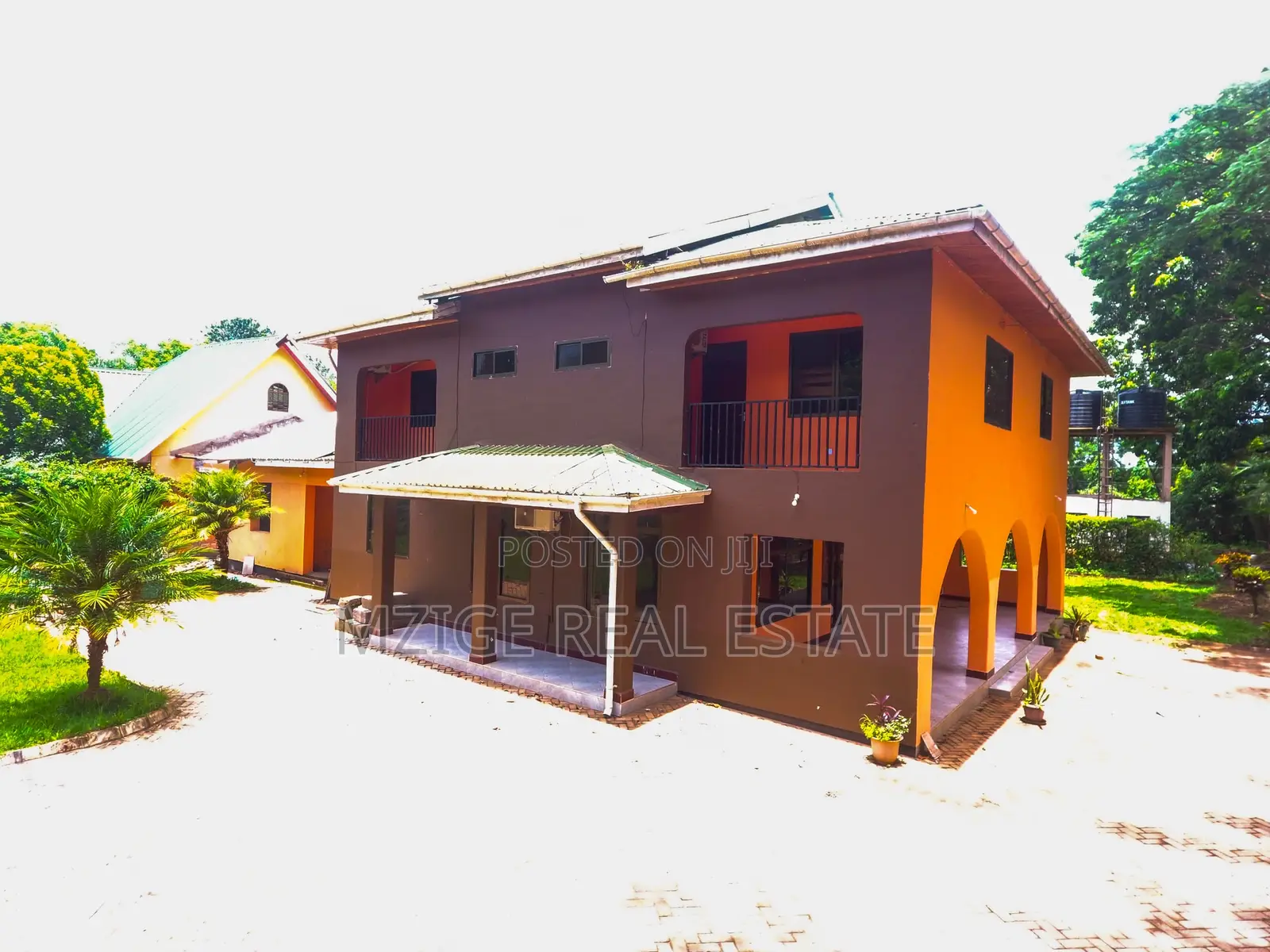 6bdrm Bungalow in For Sale: Stunning for sale