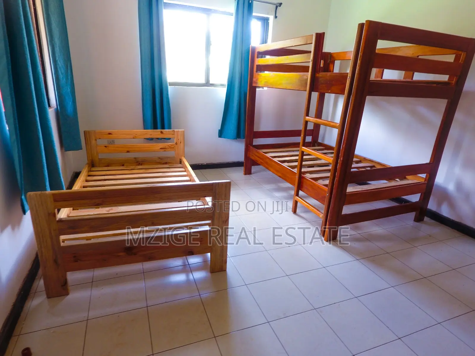 6bdrm Bungalow in For Sale: Stunning for sale