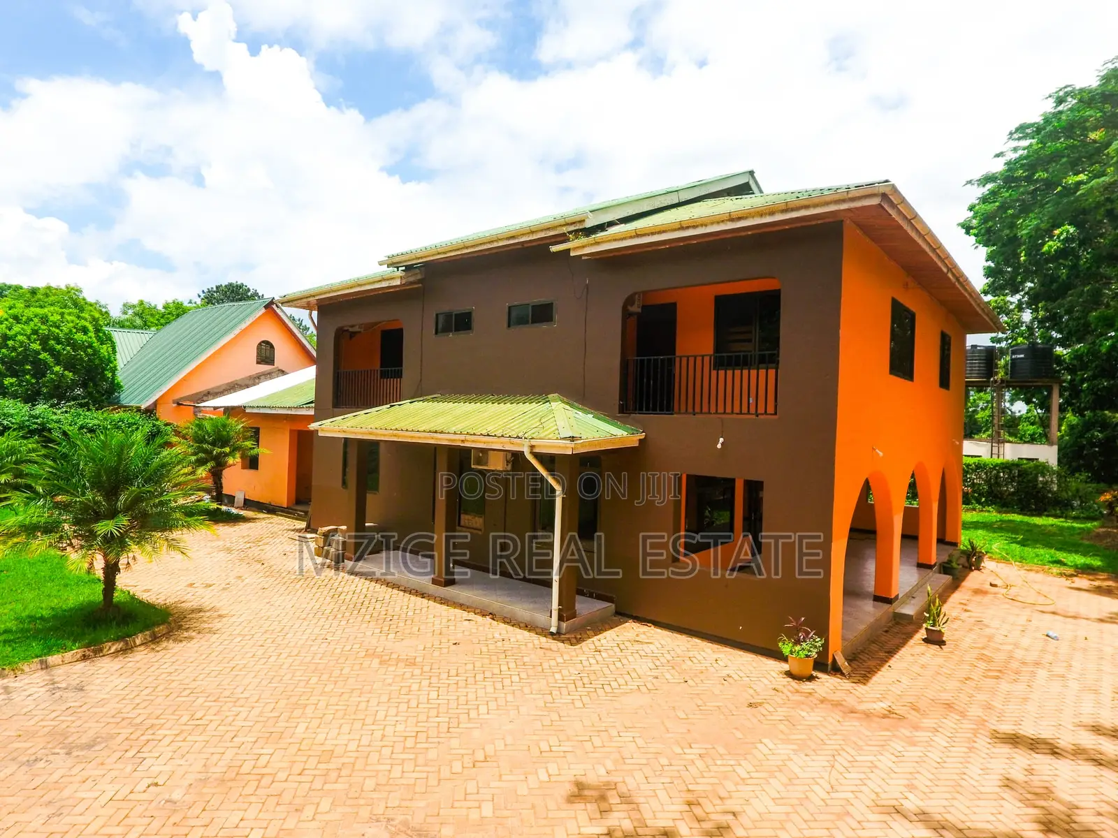 6bdrm Bungalow in For Sale: Stunning for sale