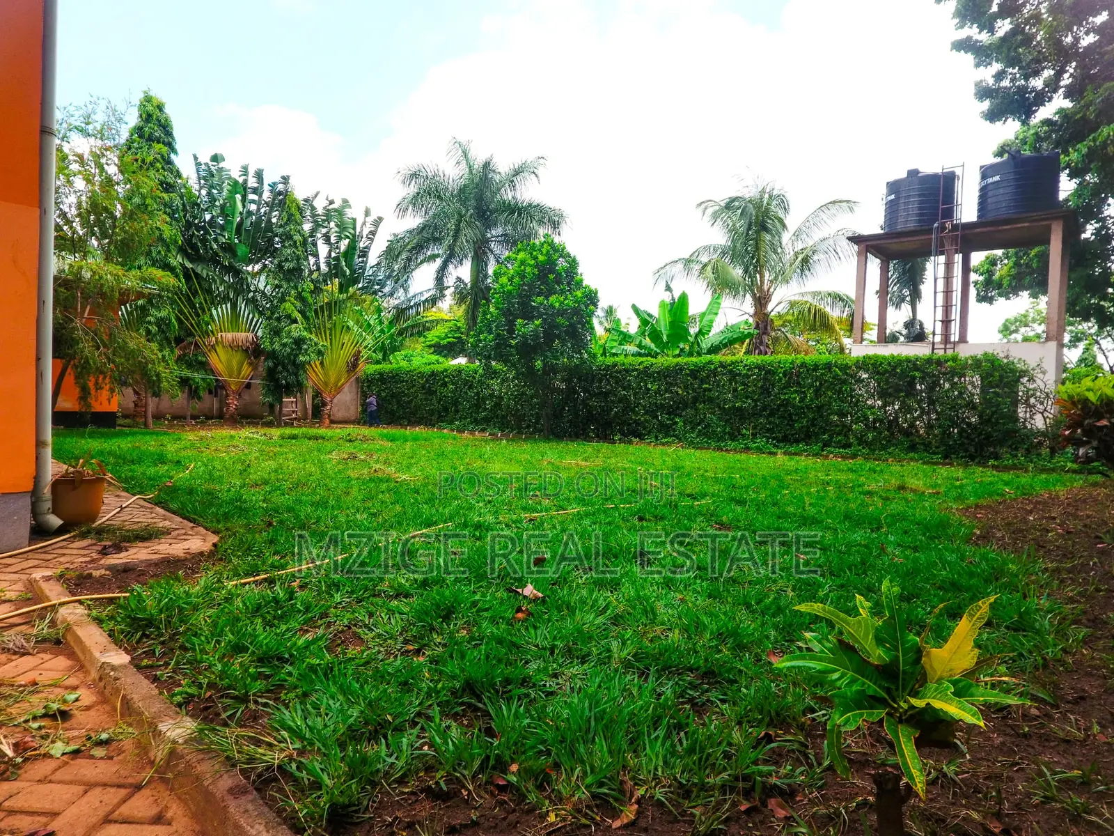 6bdrm Bungalow in For Sale: Stunning for sale