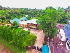 6bdrm Bungalow in For Sale: Stunning for sale