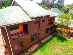 6bdrm Bungalow in For Sale: Stunning for sale