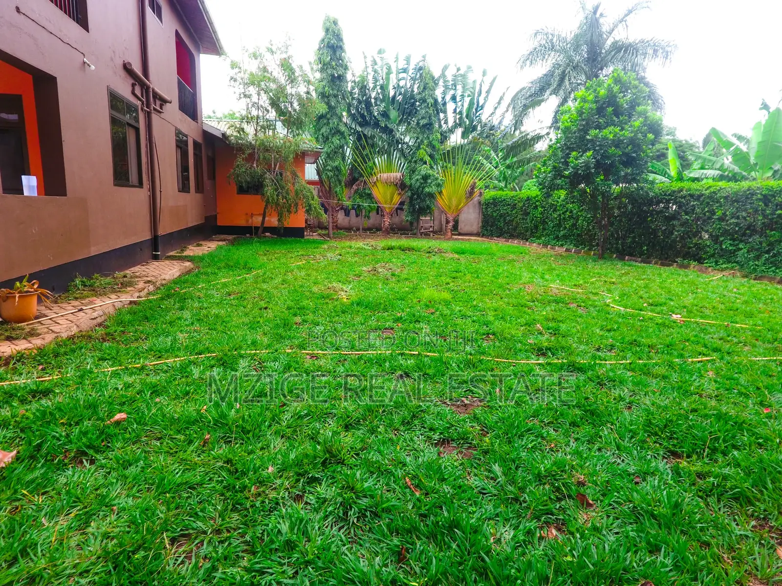 6bdrm Bungalow in For Sale: Stunning for sale