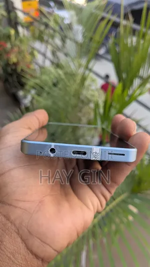 New Mobile Phone 128 GB Silver
