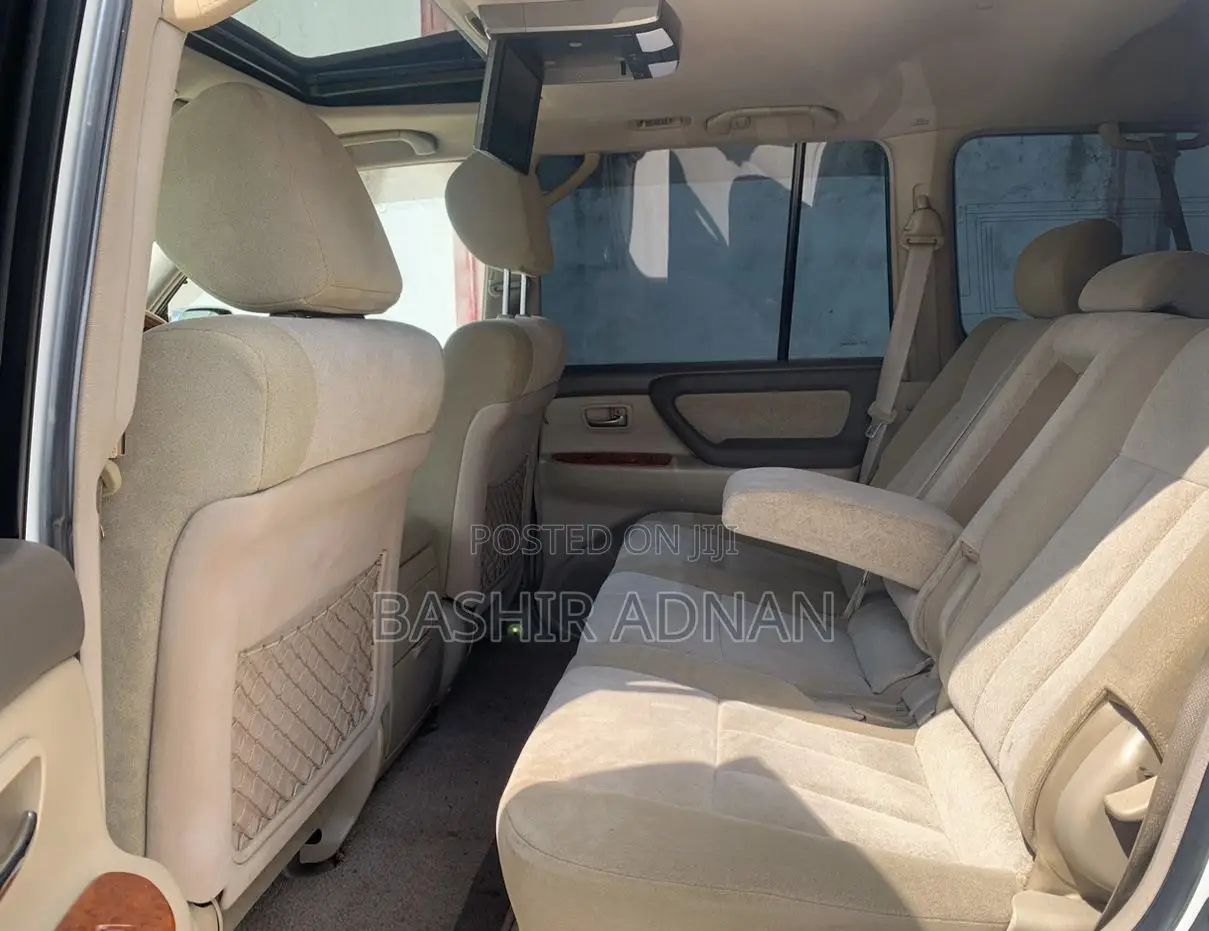 Toyota Land Cruiser HDJ 100 2003 White