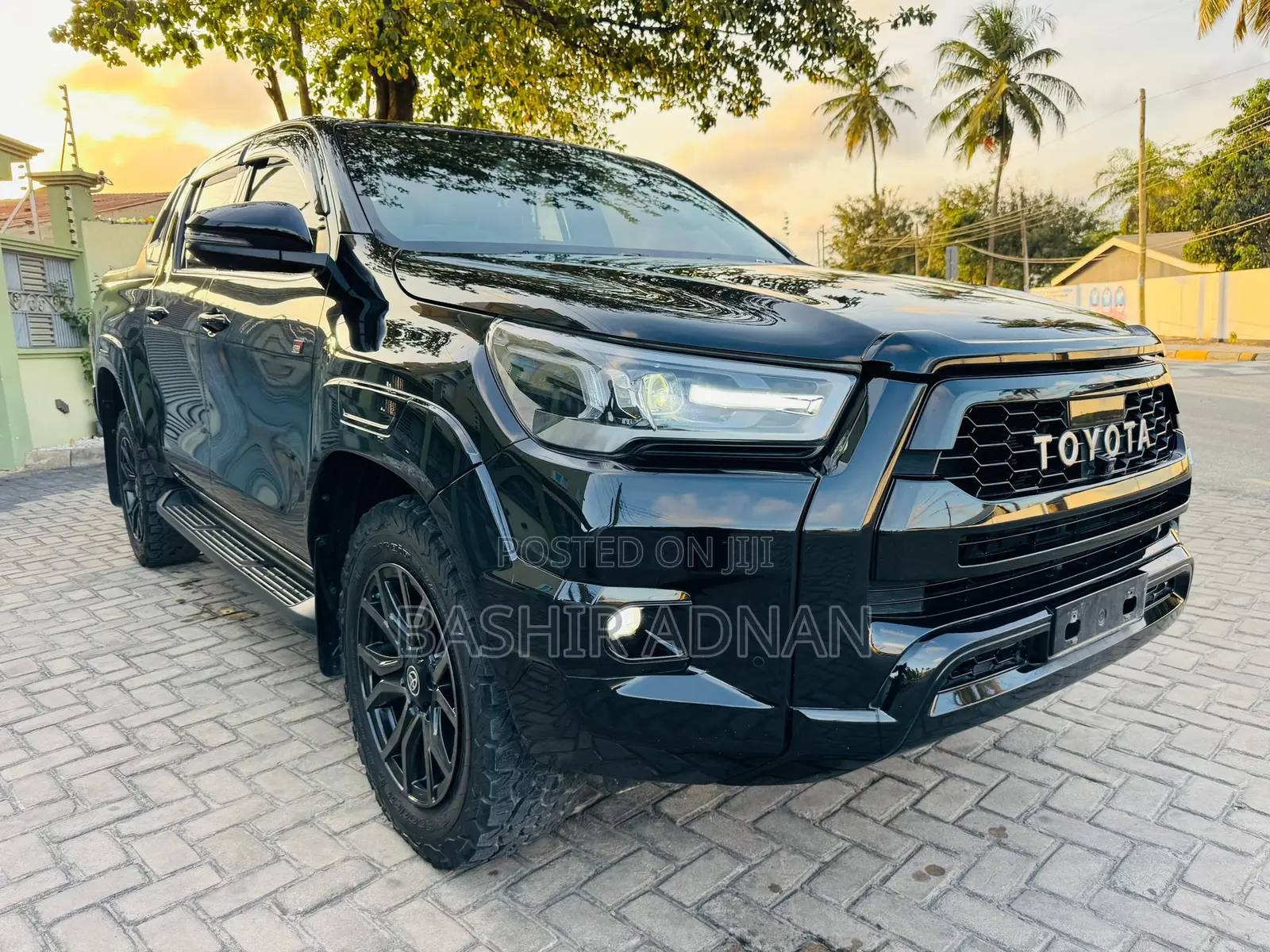 Toyota Hilux Revo Double Cab Deisel 2.4 RWD 2022 Black