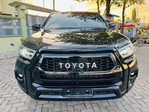 Toyota Hilux Revo Double Cab Deisel 2.4 RWD 2022 Black