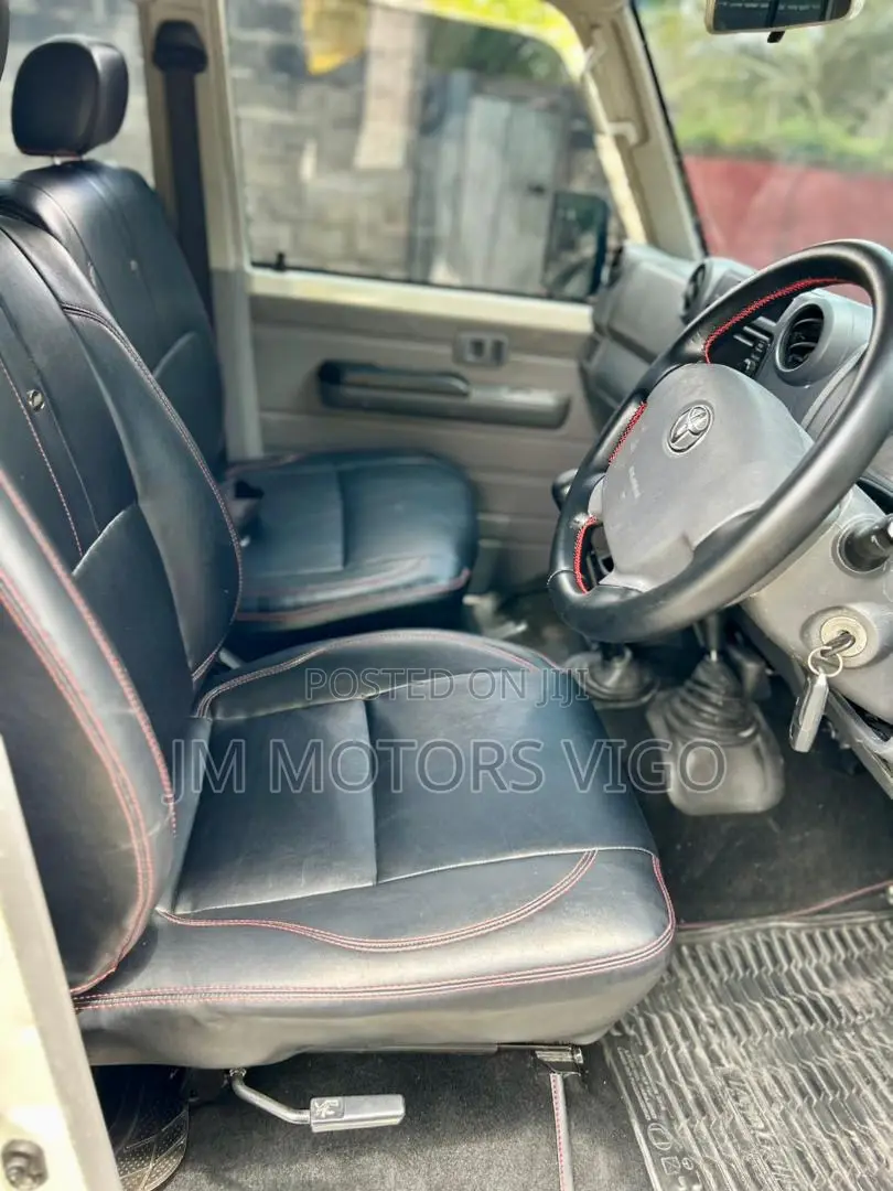 Toyota Land Cruiser 79 Series 2022 White