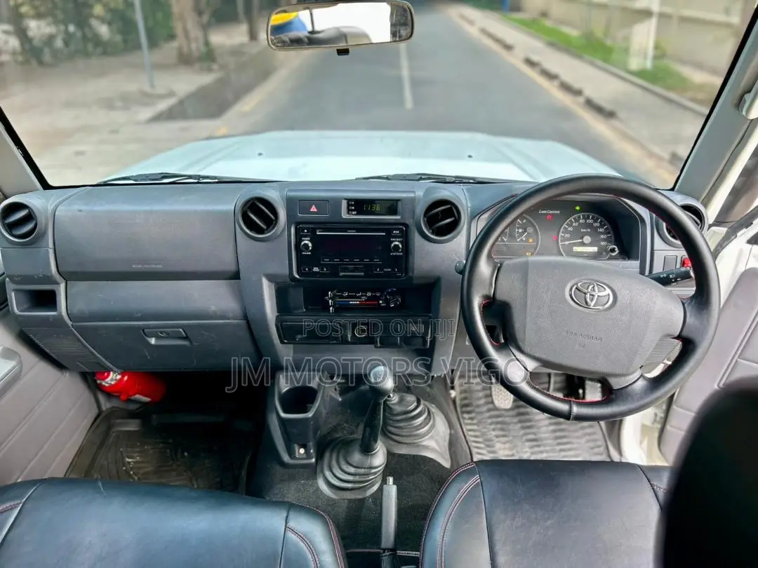 Toyota Land Cruiser 79 Series 2022 White