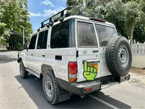 Toyota Land Cruiser 79 Series 2022 White