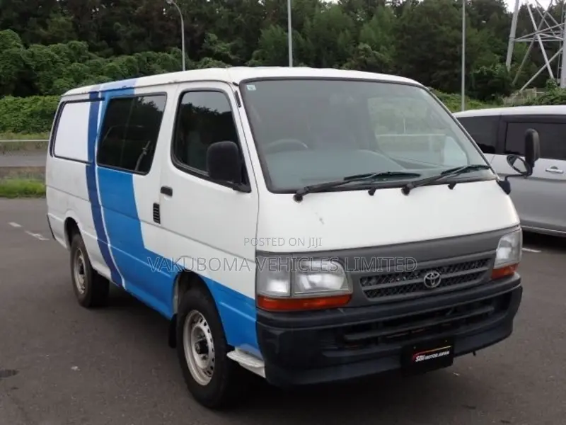 Toyota HiAce 2002 White