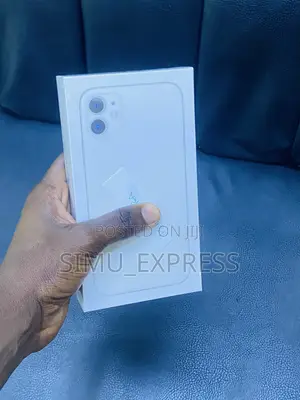 New Apple iPhone 11 128 GB White