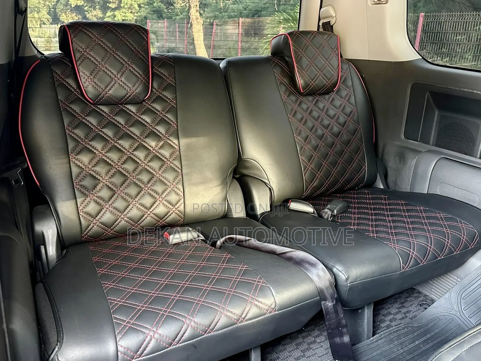 Toyota Noah 2.0 143hp FWD (7 Seater) 2009 Black