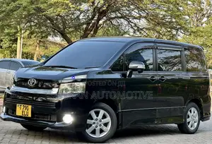 Toyota Noah 2.0 143hp FWD (7 Seater) 2009 Black